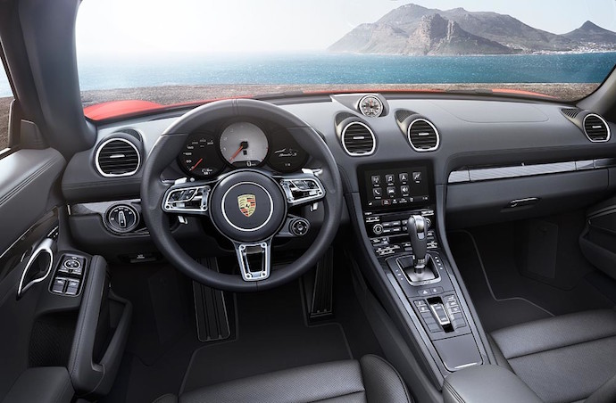 Porsche-718-int