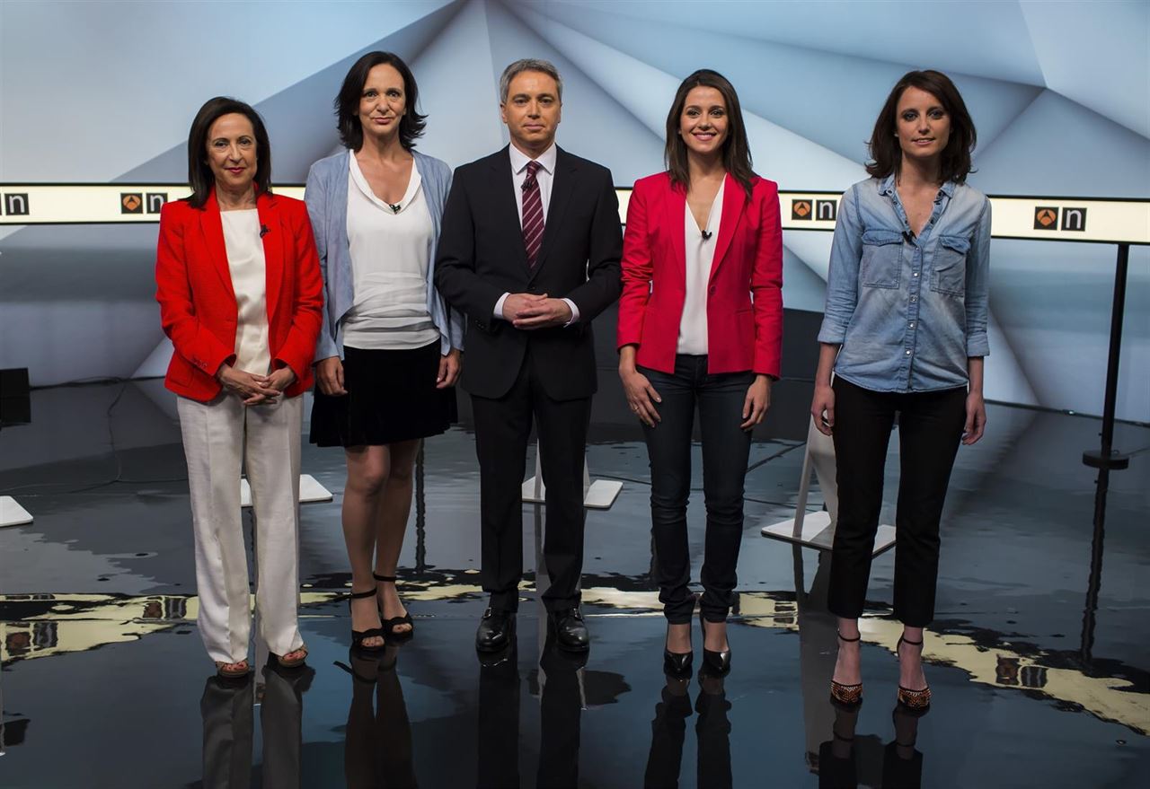 Margarita Robles (PSOE), Carolina Bescansa (Unidos Podemos), Vicente Vallés, Inés Arrimadas (Ciudadanos) y Andrea Levy (PP)