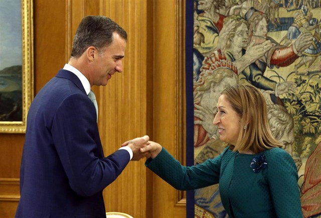 El Rey Felipe VI con Ana Pastor, presidenta del Congreso