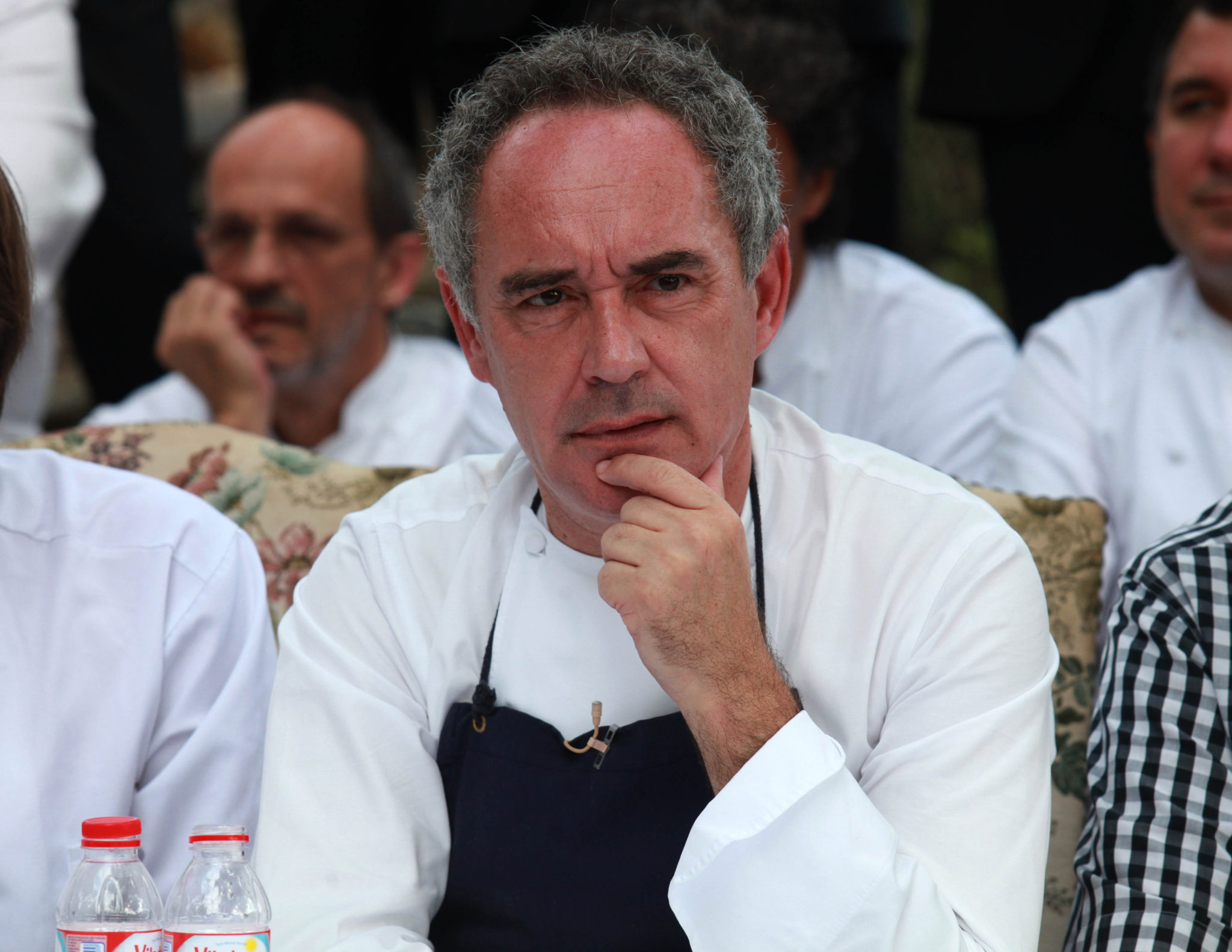 Rueda de Prensa de Ferran Adria , su equipo y algunos cocineros ex alumnos y amigos en el restaurante El Bulli en Cala Monjo (Rosas) con motivo del cierre del restaurante. Fotos: María José Rasero