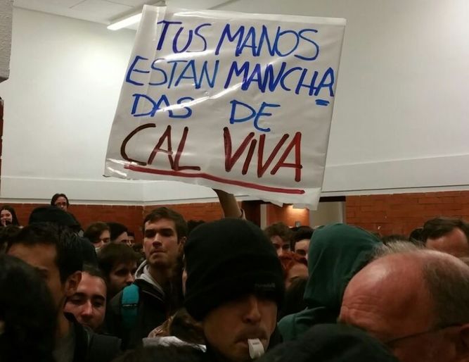 decenas-estudiantes-felipe-gonzalez-gal_964114437_115538475_667x515