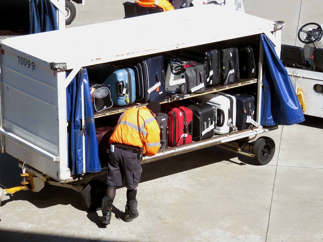 baggage-1697327_1280