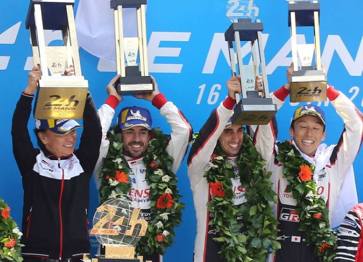 Fernando Alonso y su equipo, vencedores en las 24 Horas de Le Mans