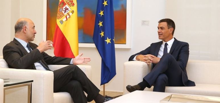 Pierre Moscovici y Pedro Sánchez
