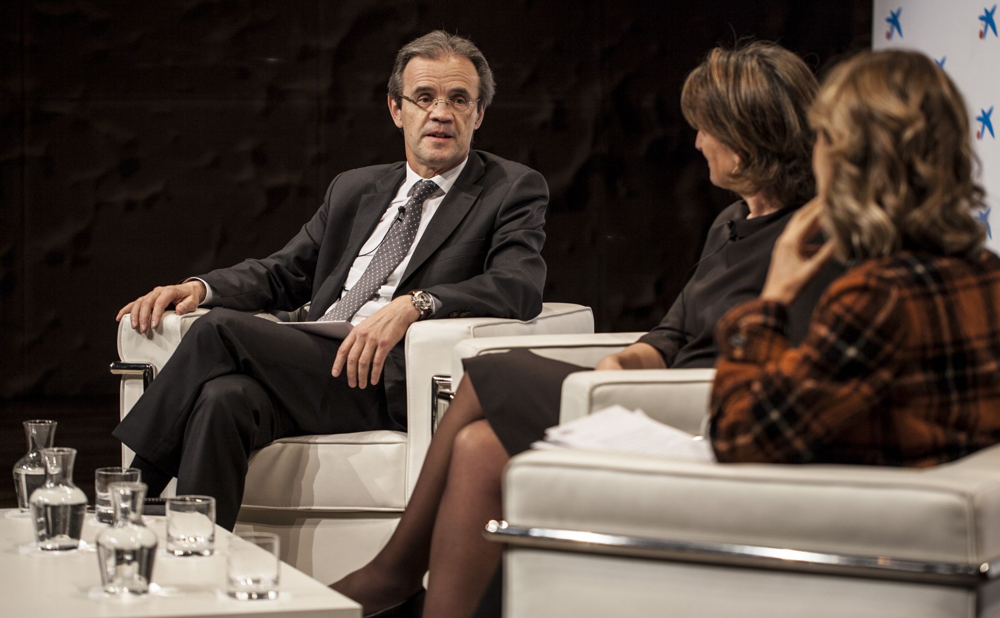 Jordi Gual, Presidente de CaixaBank, Teresa Ribera, Ministra para la Transición Ecológica, y Cristina Garmenda, Presidenta de COTEC