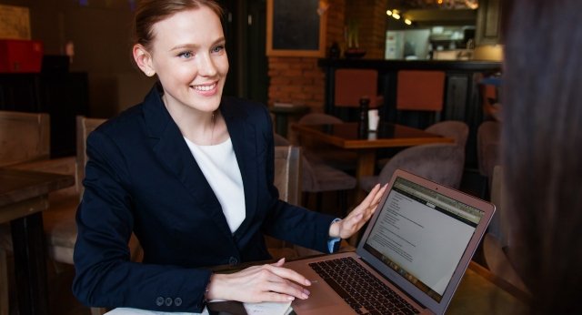 Joven Trabajando Diarioabiertodiarioabierto