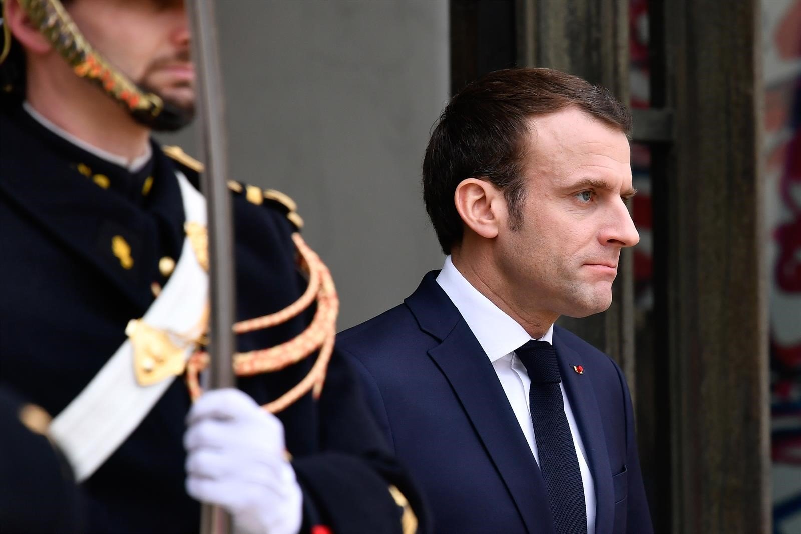 Resultado de imagen para Fotos de El presidente francés, Emmanuel Macron reunido con la intelectualidad