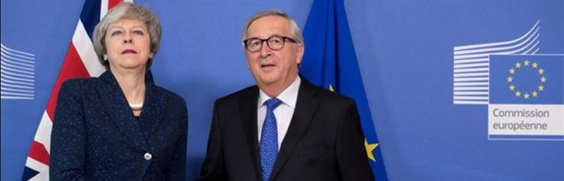 Theresa May y Jean-Claude Juncker