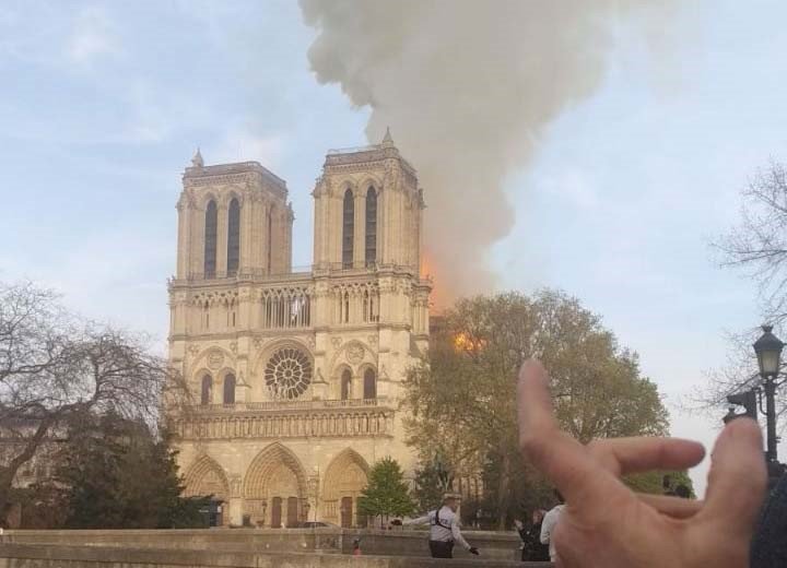 Un grave incendio consume la catedral de Notre Dame de París | DiarioAbierto Declarado un incendio en la Catedral de Notre Dame de ParísDiarioAbierto Un grave incendio consume la catedral de Notre Dame de París | DiarioAbierto Declarado un incendio en la Catedral de Notre Dame de ParísDiarioAbierto