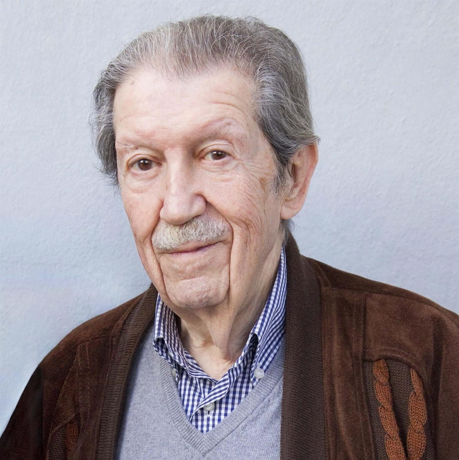 Fallece el poeta y articulista Manuel Alcántara DiarioAbierto Fallece