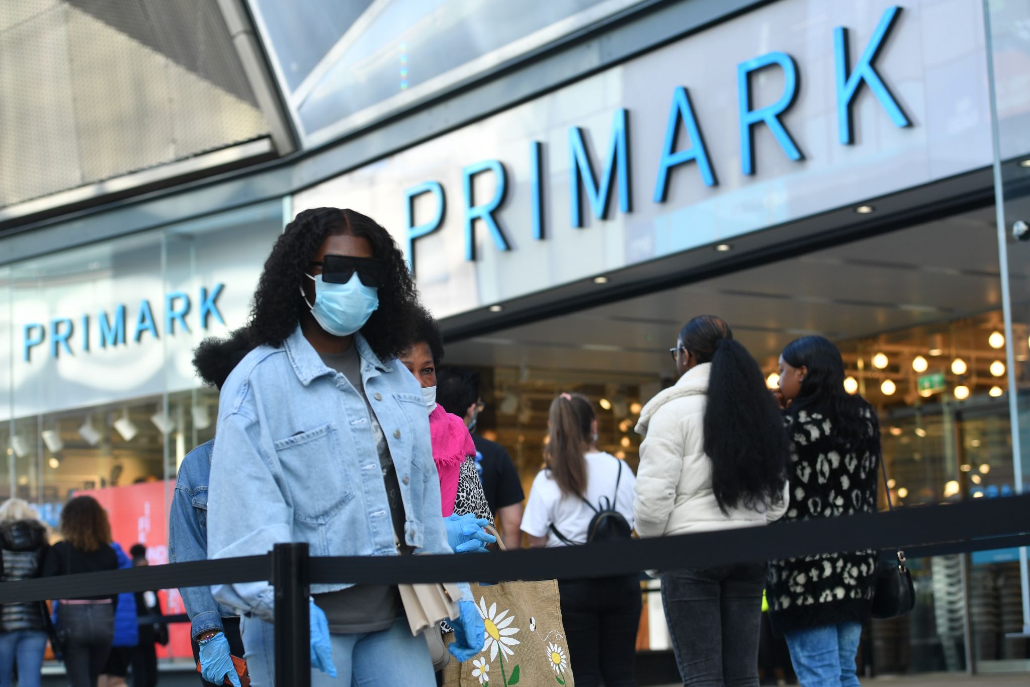 Primark anuncia subidas de precios selectivas tras multiplicar por diez su beneficio trimestral | DiarioAbierto Primark anuncia subidas de tras multiplicar diez su beneficio trimestralDiarioAbierto