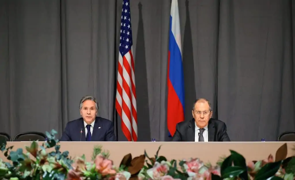 El secretario de Estado de Estados Unidos, Antony Blinken, y el ministro de Exteriores de Rusia, Sergei Lavrov