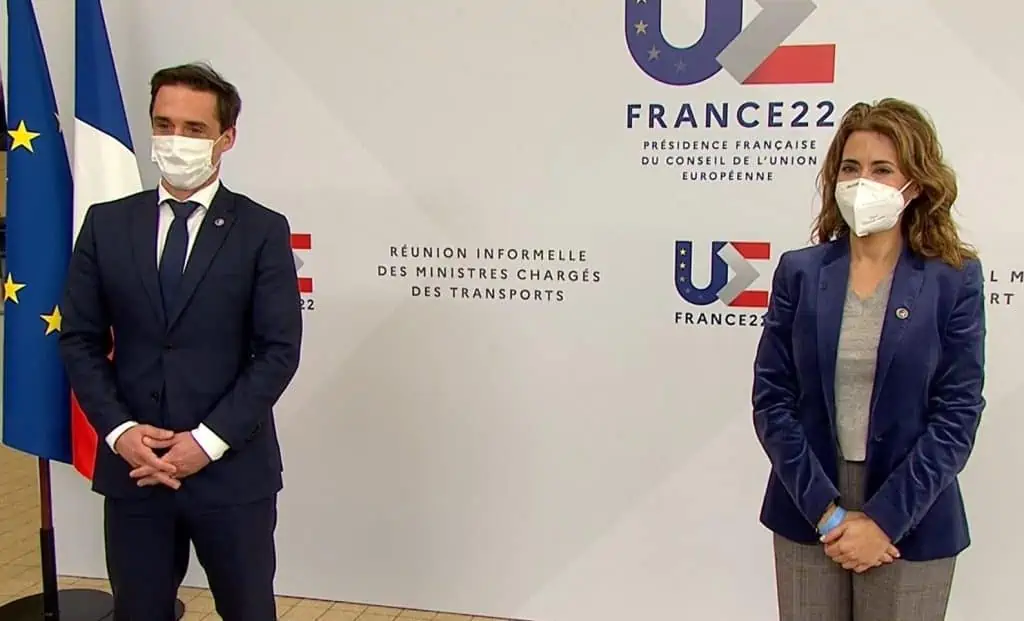 <p>El ministro delegado de Transporte de Francia, Jean-Baptiste Djebbari, y la ministra de Transportes, Raquel Sánchez<br /> EUROPA PRESS<br /> </p>