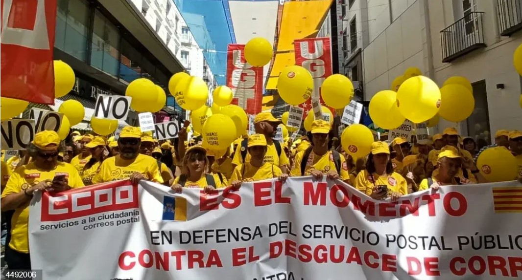 Miles de trabajadores de Correos se manifiestan para evitar lo que ...