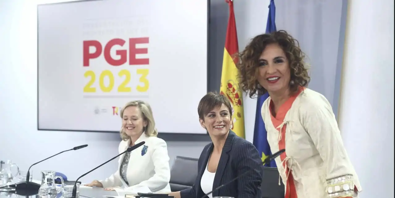 Nadia Calviño, Isabel Rodríguez y María Jesús Montero Eduardo Parra / Europa Press