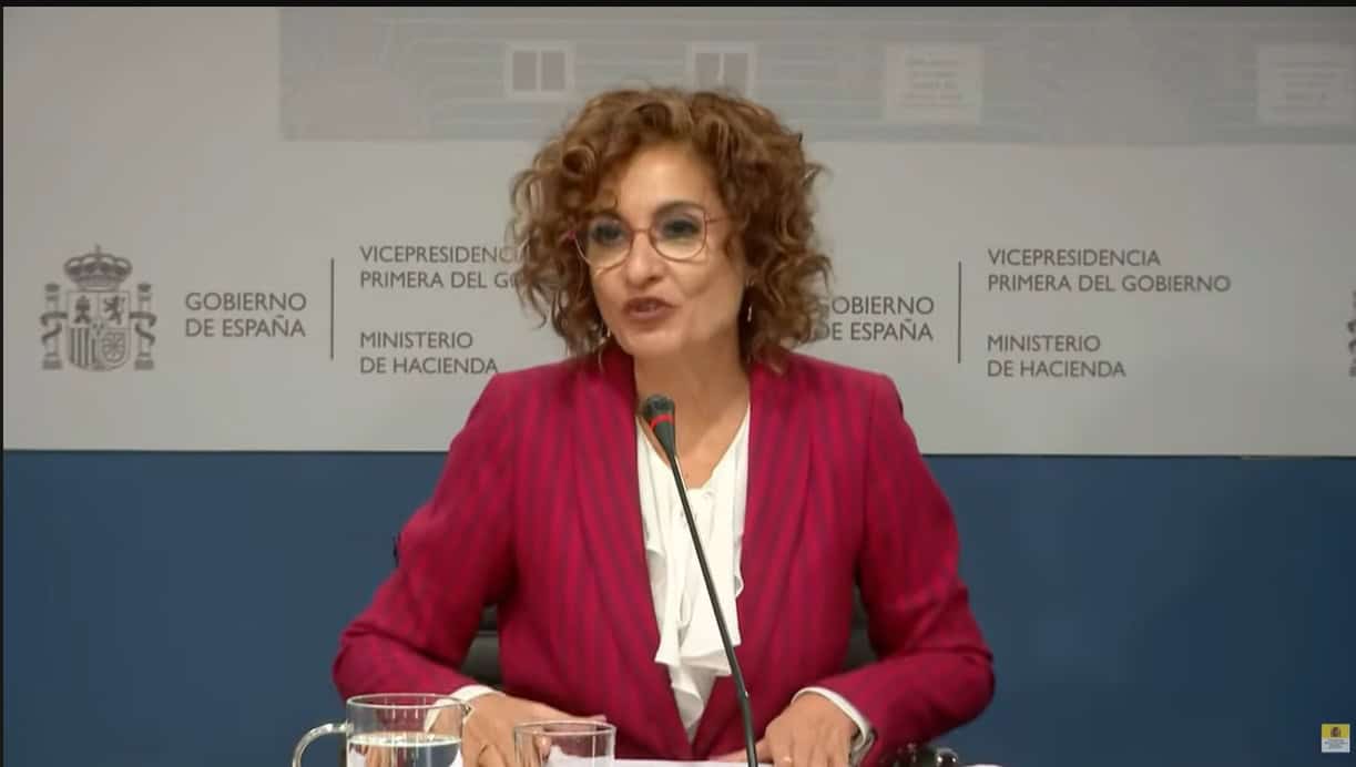 Hacienda cederá a las comunidades el 55% del IRPF y el 56,5% del IVA