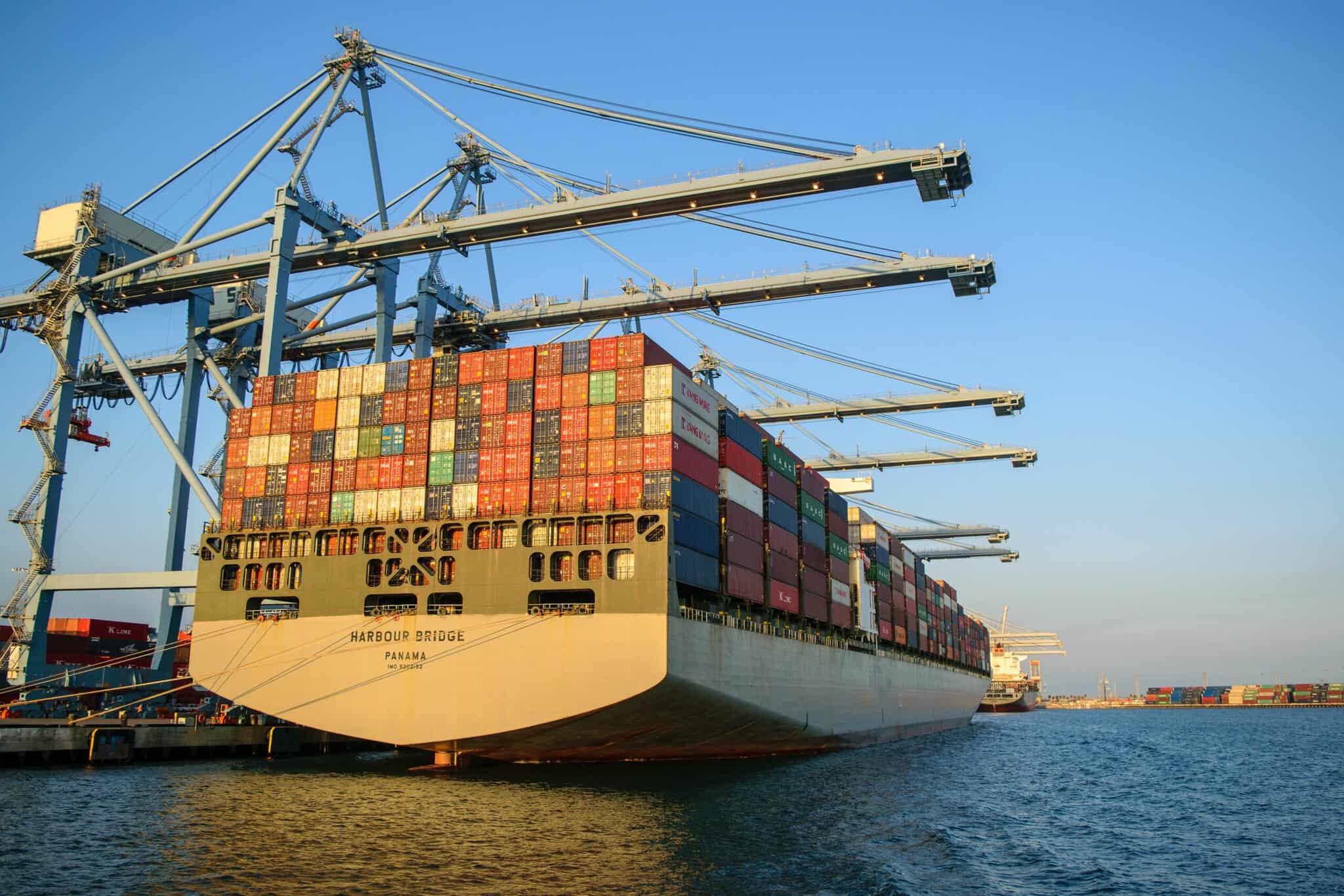 España aumenta un 27% su exposición al riesgo de tipo de cambio en las importaciones